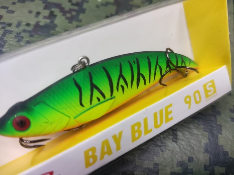 Columbia Bay Blue 90 #18